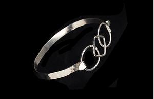 Geometric duality clip bracelet